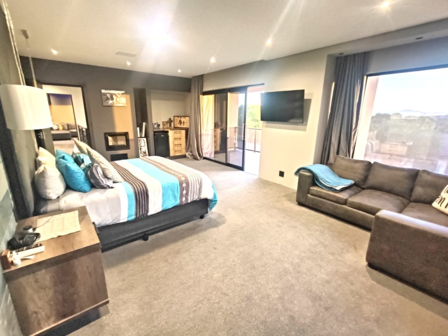 6 Bedroom Property for Sale in Elim Western Cape